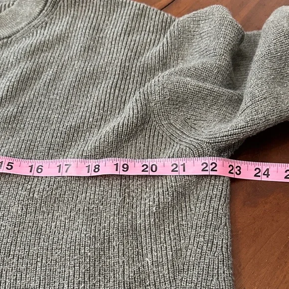 lululemon athletica Men's Charcoal Crewneck Sweater - Picture 12 of 14